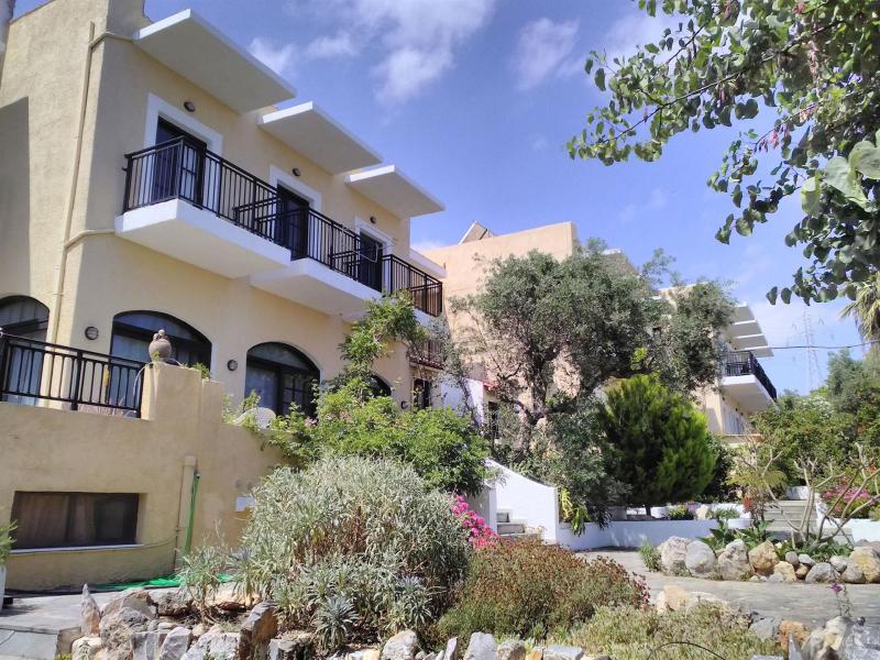 Simplehotel Heronissos Sky