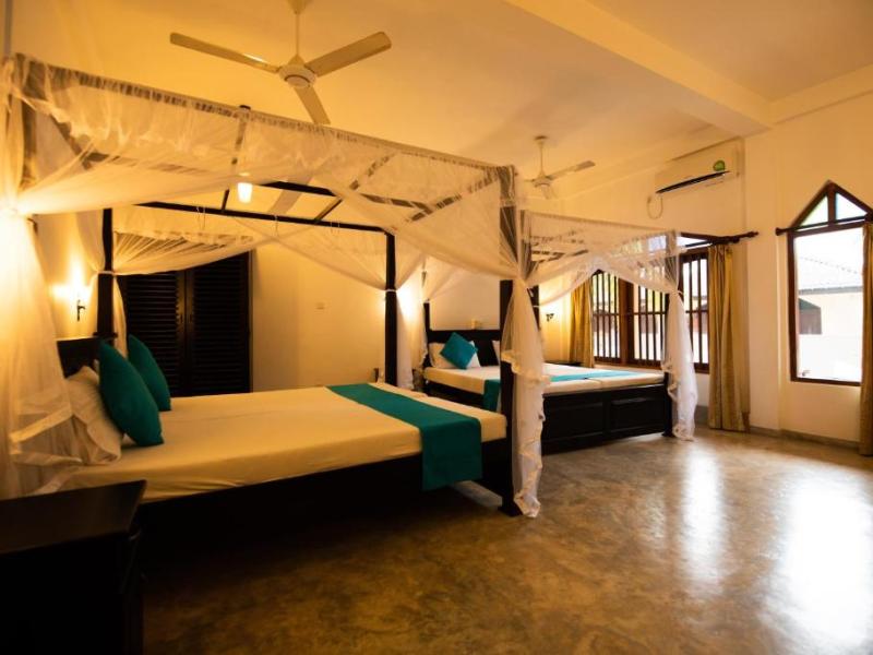 International Beach Hotel & Restaurant