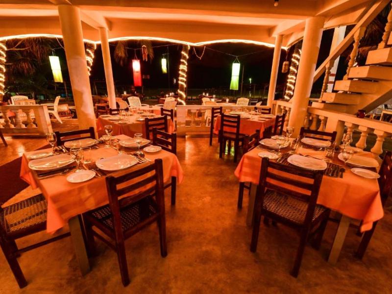 International Beach Hotel & Restaurant