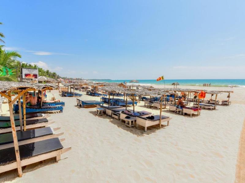 International Beach Hotel & Restaurant