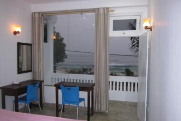 Отель White Surfing Beach Resort Шри-Ланка, Унаватуна, фото 13