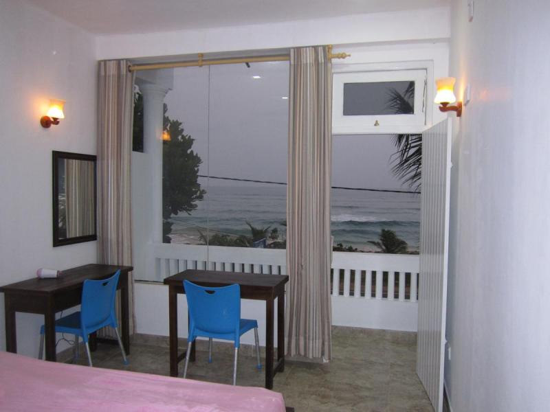 White Surfing Beach Resort