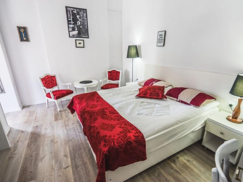 Silver Hotel