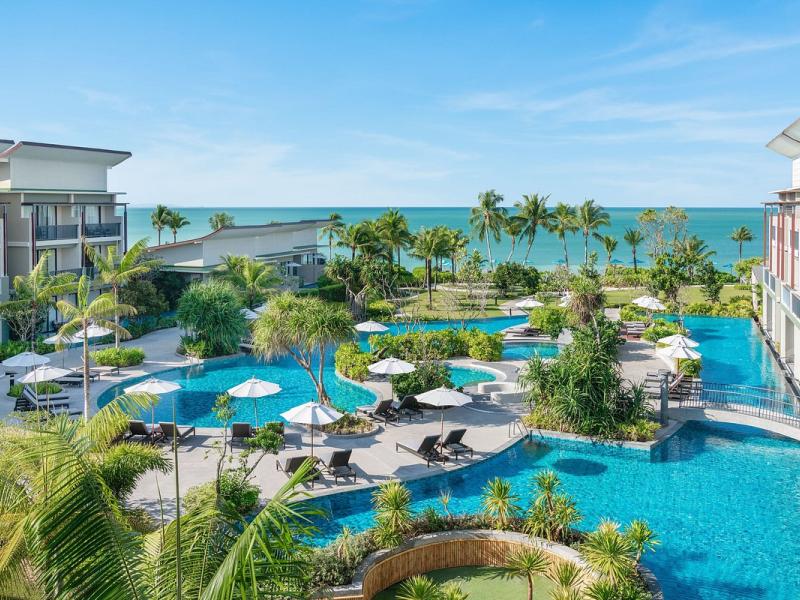 Le Meridien Khao Lak Resort & Spa