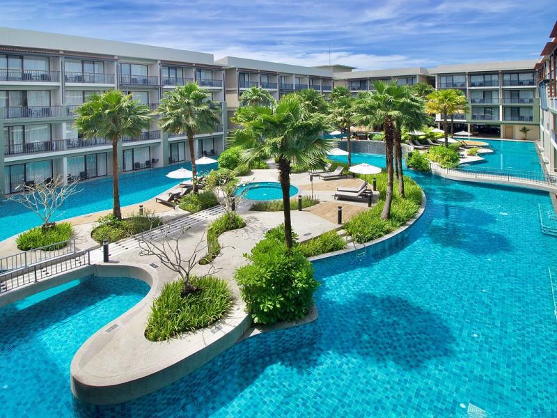 Le Meridien Khao Lak Resort & Spa