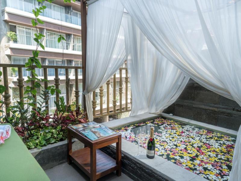 The Crystal Luxury Bay Resort Nusa Dua