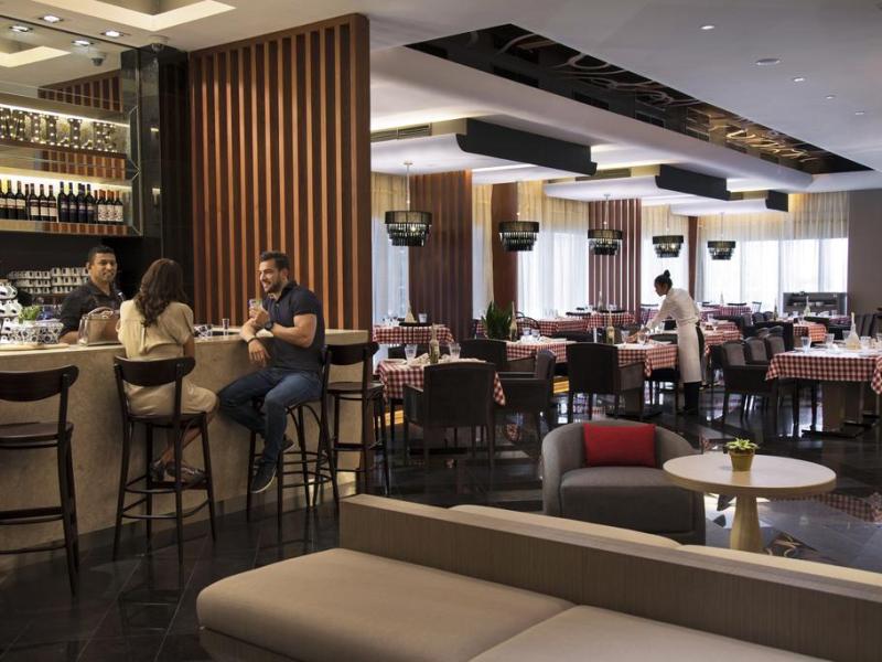 Pearl Rotana - Capital Centre