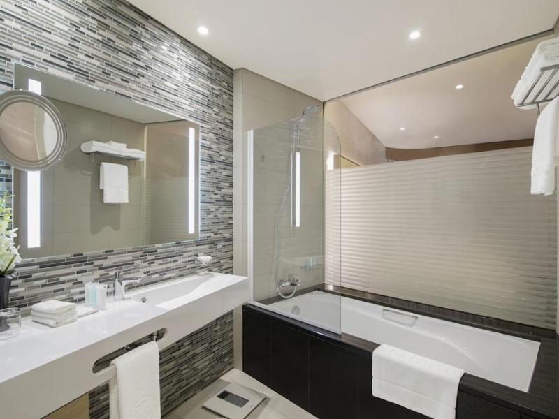 Pearl Rotana - Capital Centre