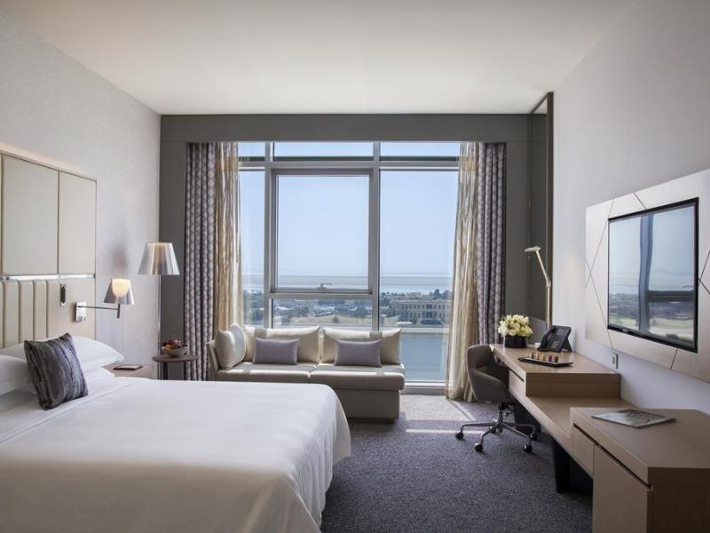 Pearl Rotana - Capital Centre