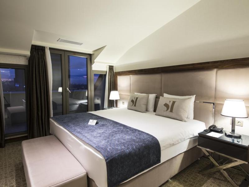 Inside Hotel Sisli