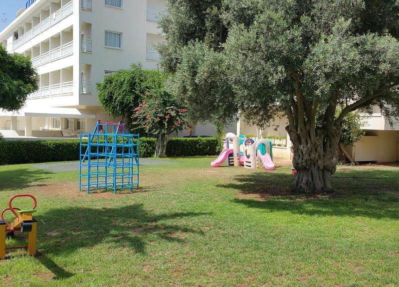 Cynthiana Beach Hotel