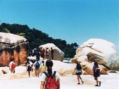 D`Coconut Island Resort