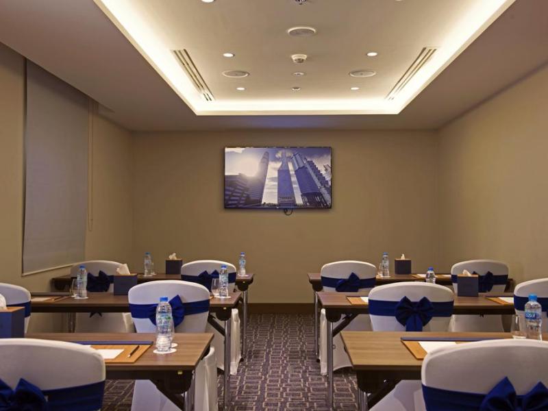 Mena Plaza Hotel Albarsha