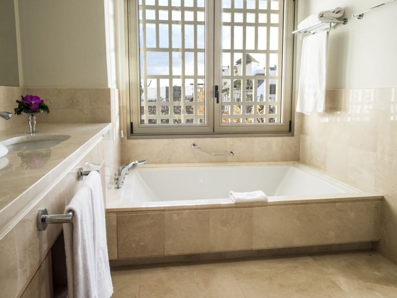 Las Terrazas de Abama Suites