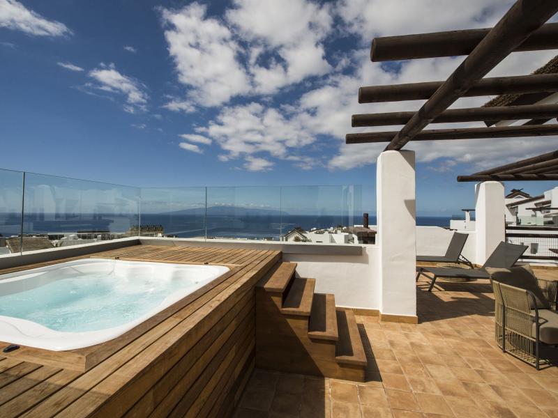 Las Terrazas de Abama Suites