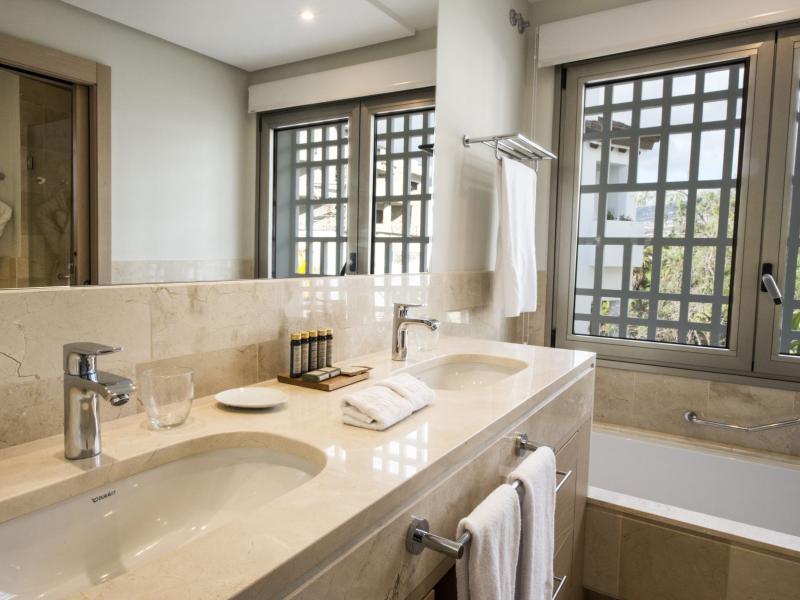 Las Terrazas de Abama Suites