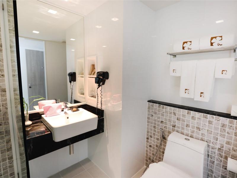 Clover Patong Phuket