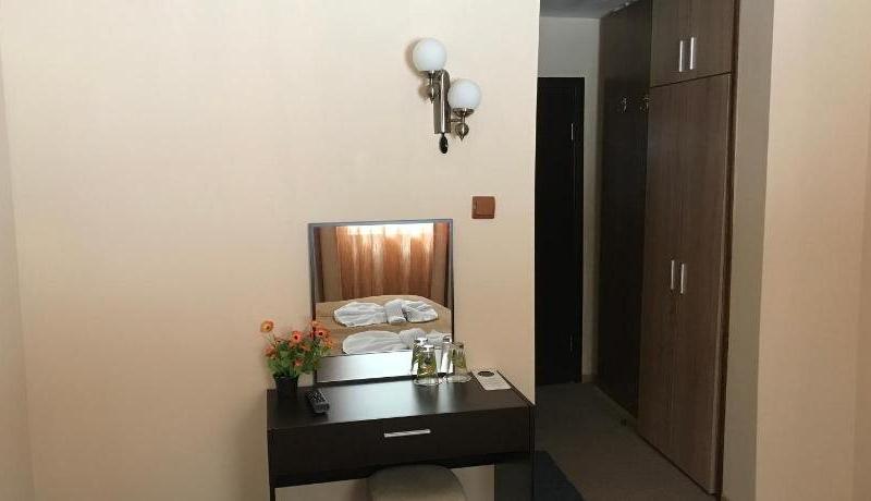 Tofana Hotel