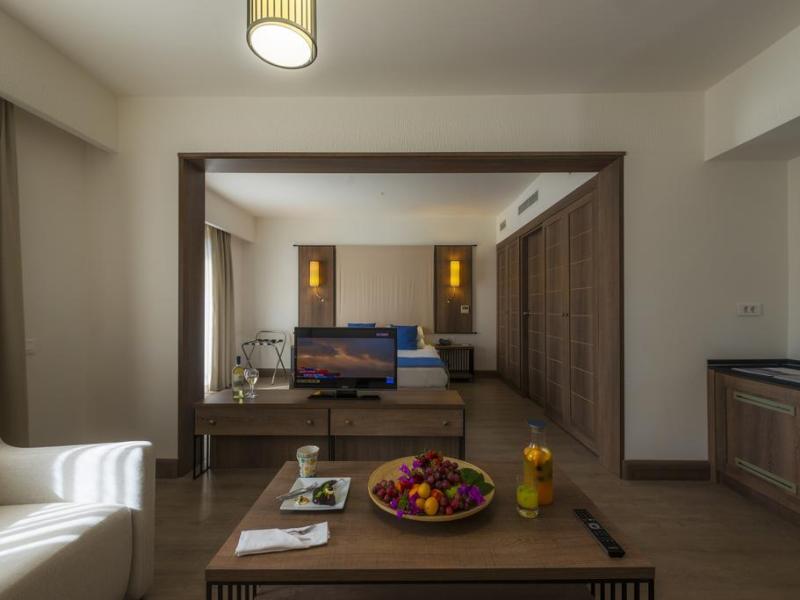 Liv Hotel by Bellazure