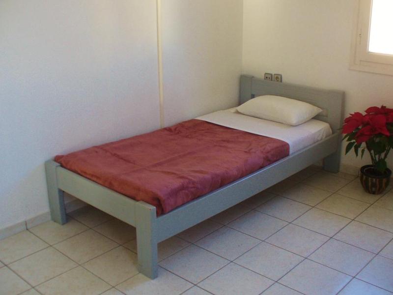 7 Days Studios & Apts