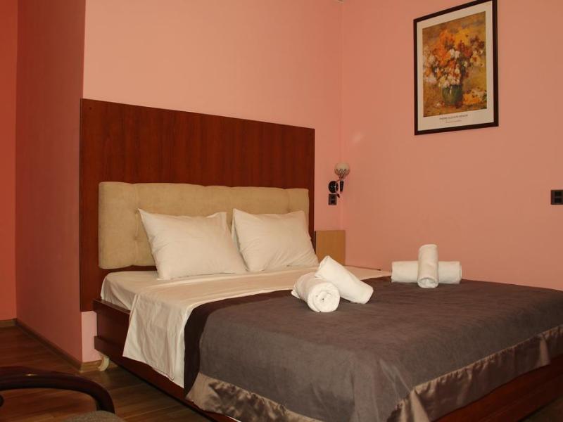 Yaffle Inn Boutique Hotel