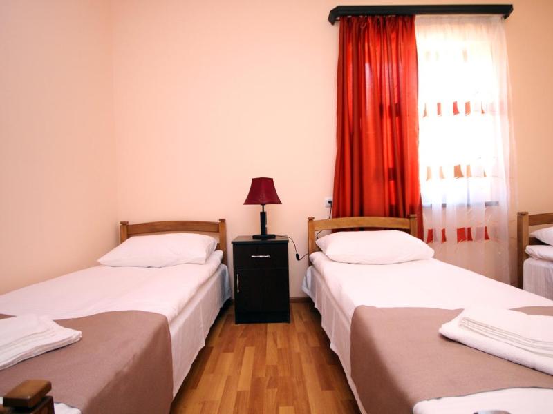 Aurora Hotel