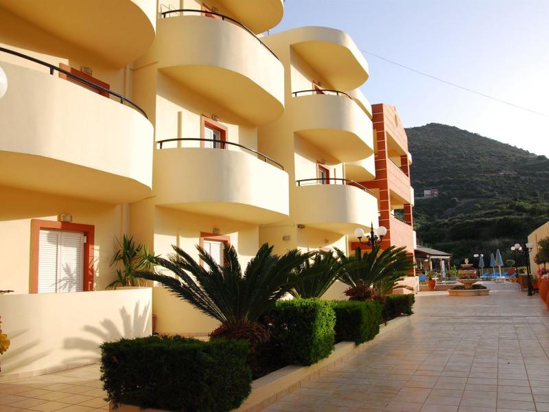 Elpis Studios & Apartments