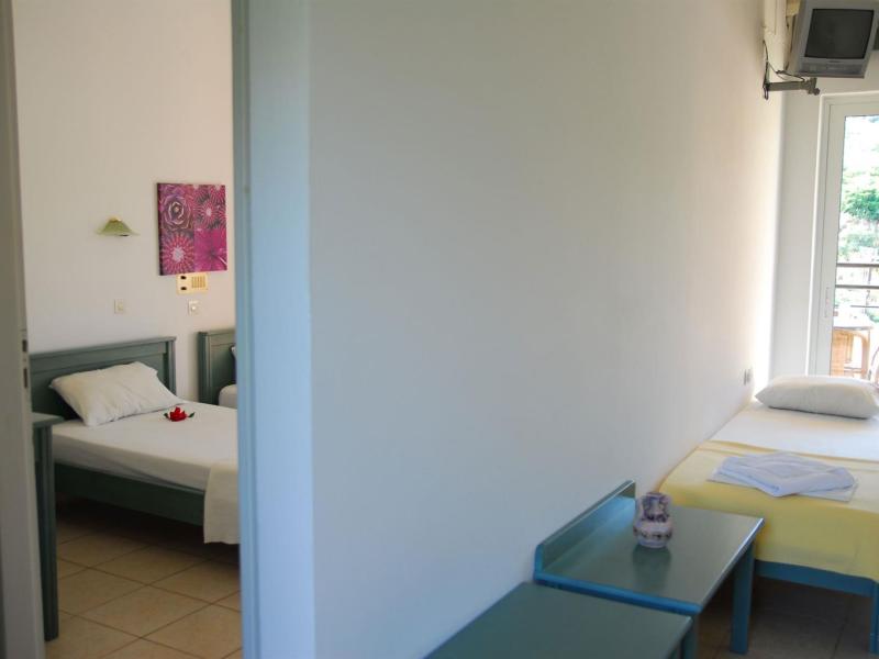 Elpis Studios & Apartments