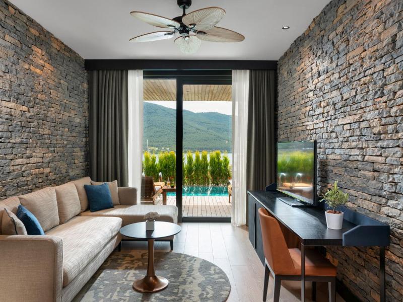 Lujo Art & Joy Hotel