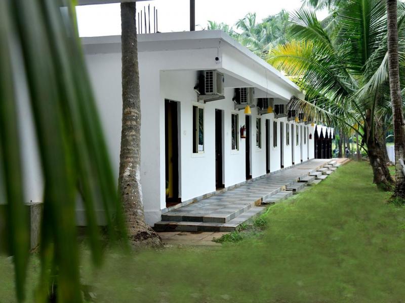 Arambol Paradise Village Resort