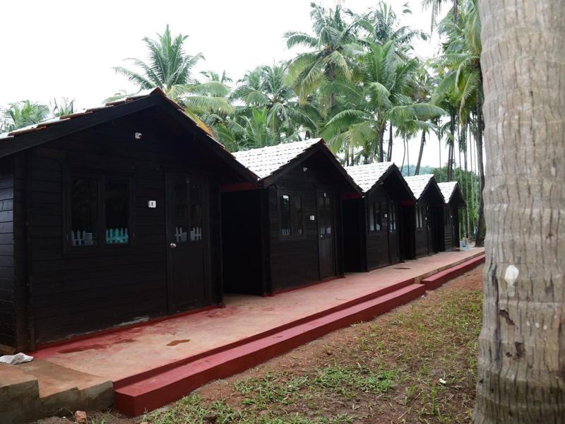 Arambol Paradise Village Resort