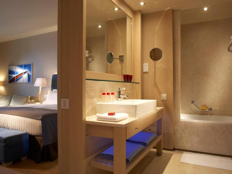 Daios Cove Luxury Resort & Villas