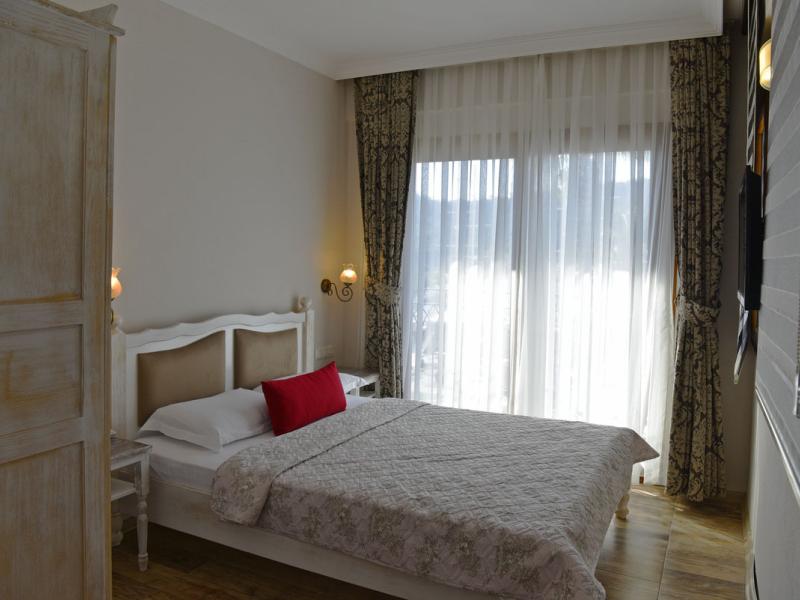 Cennet Life Otel