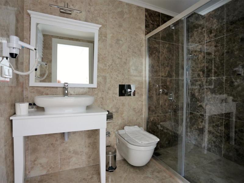 Cennet Life Otel