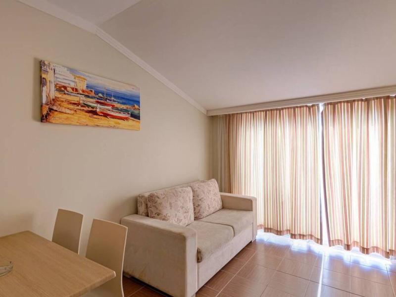 Akalia Suite Hotel & Spa