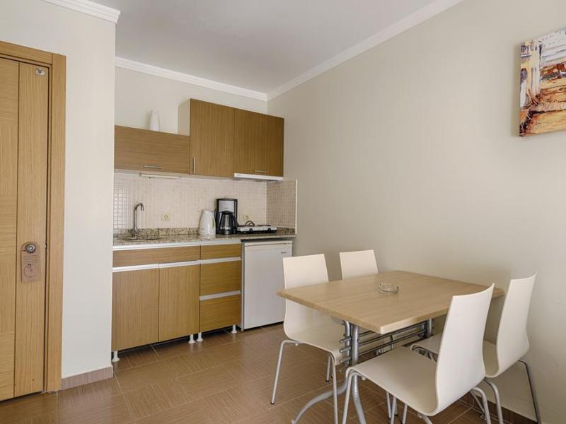 Akalia Suite Hotel & Spa
