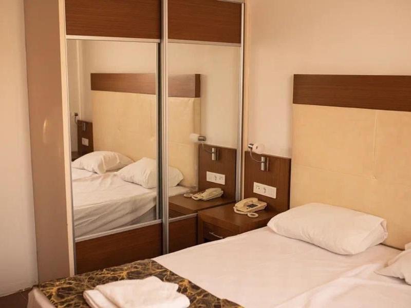 Akalia Suite Hotel & Spa