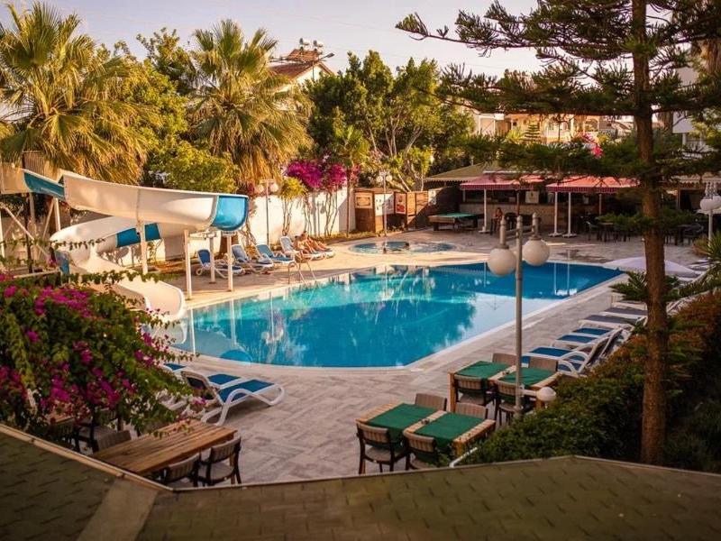 Akalia Suite Hotel & Spa