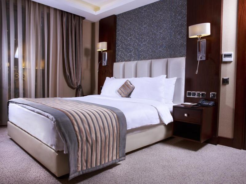 Grand Aras Hotel & Suites