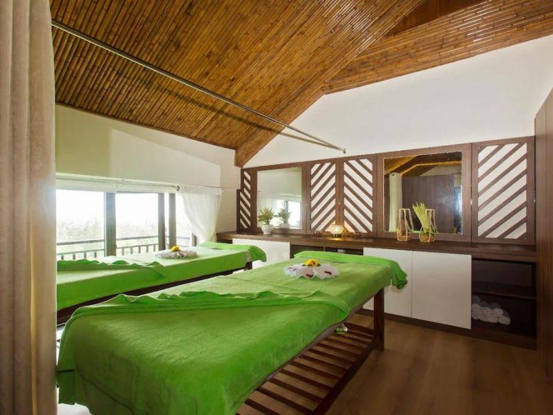 Ally Beach Boutique Hotel