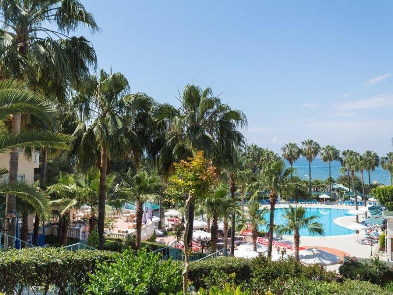 Iz Flower Side Beach