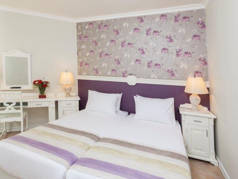 Iz Flower Side Beach