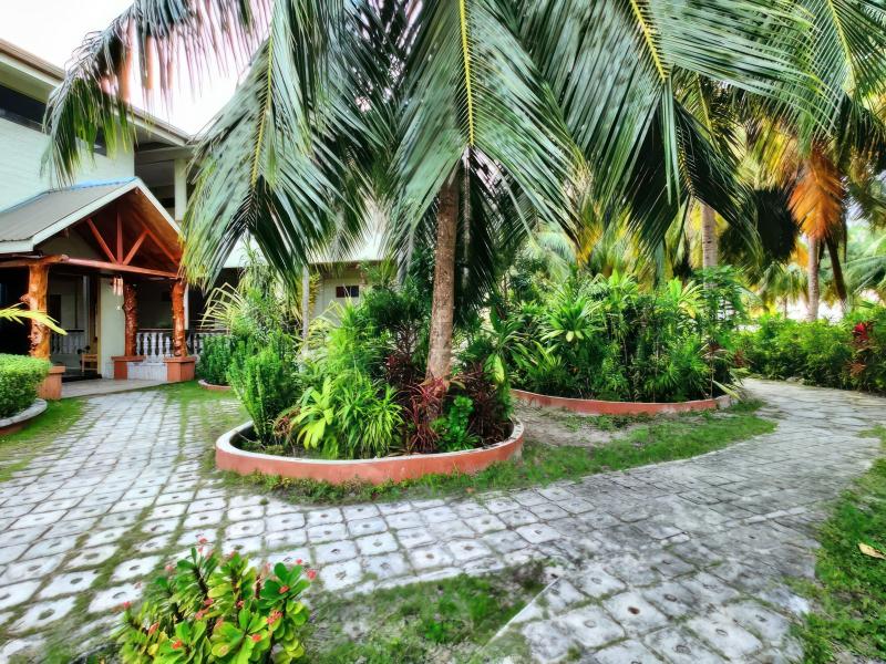 Nazaki Residences Beach Hotel