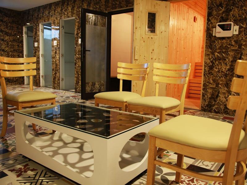 Danaciti Hotel