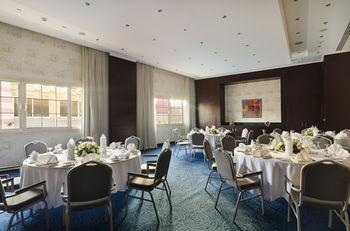 Hilton Alexandria Green Plaza