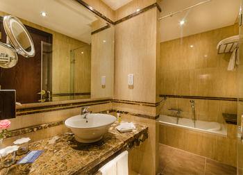 Hilton Alexandria Green Plaza
