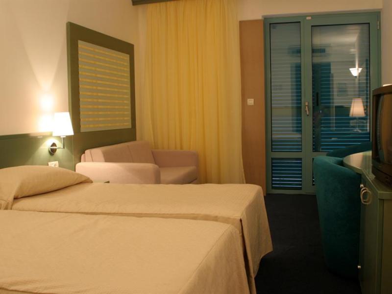 Dalmacija Sunny Hotel by Valamar