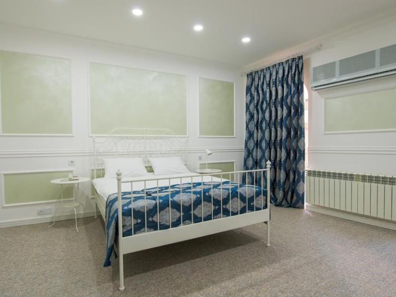 Two Seasons Boutique Hotel