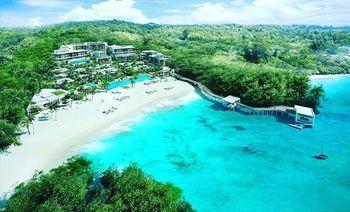 Crimson Resort and Spa Boracay