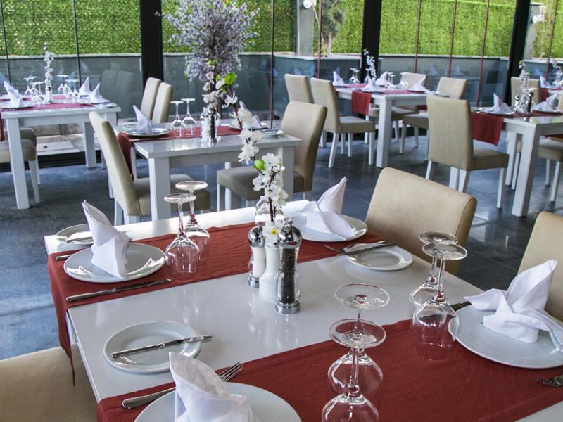 Mayi Hotel